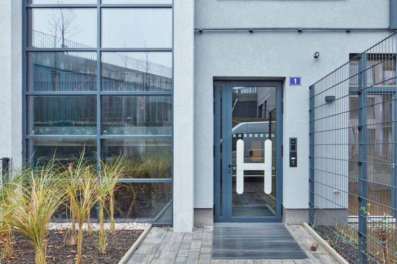 Prague Days - Designer Apts - Garage - Terrace - Easy City Access Exterior photo